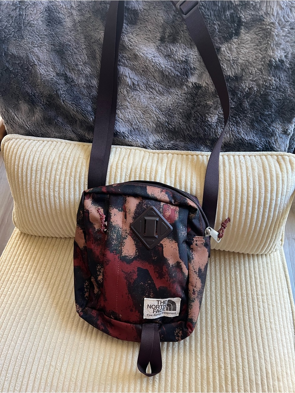 The North Face Men's Red and Black Patterned Belt Bag